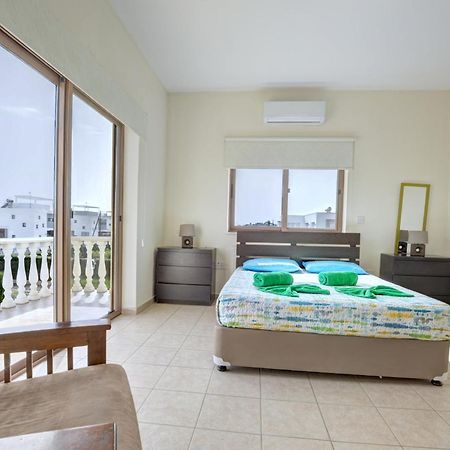Villa Eva Ayía Nápa Extérieur photo