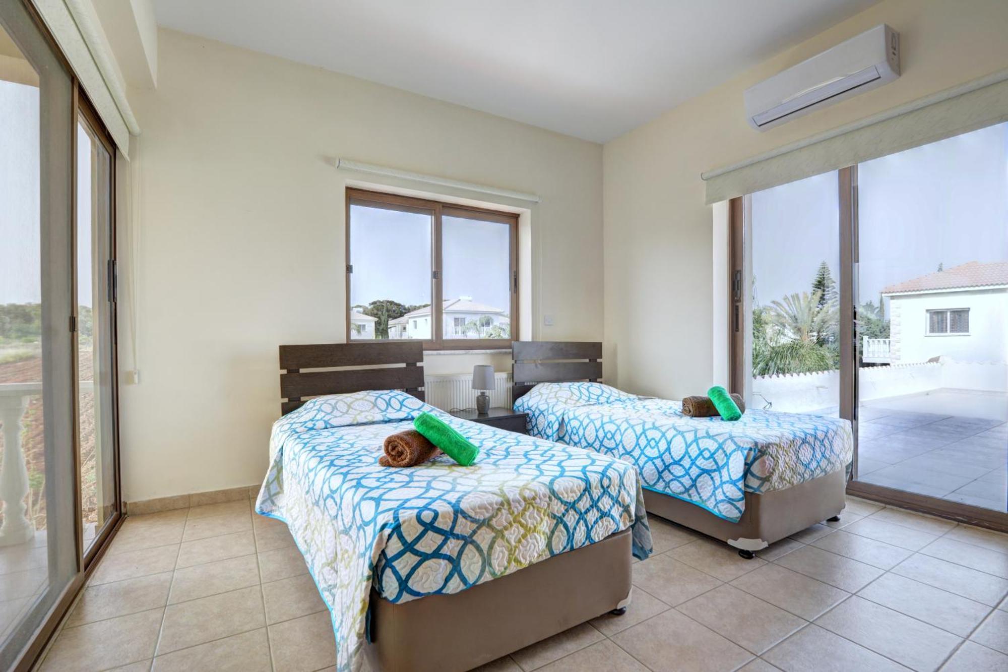 Villa Eva Ayía Nápa Extérieur photo
