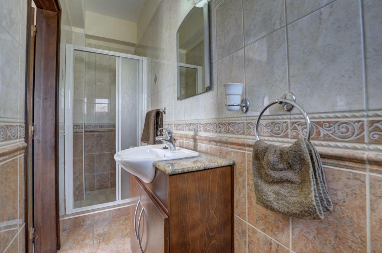 Villa Eva Ayía Nápa Extérieur photo