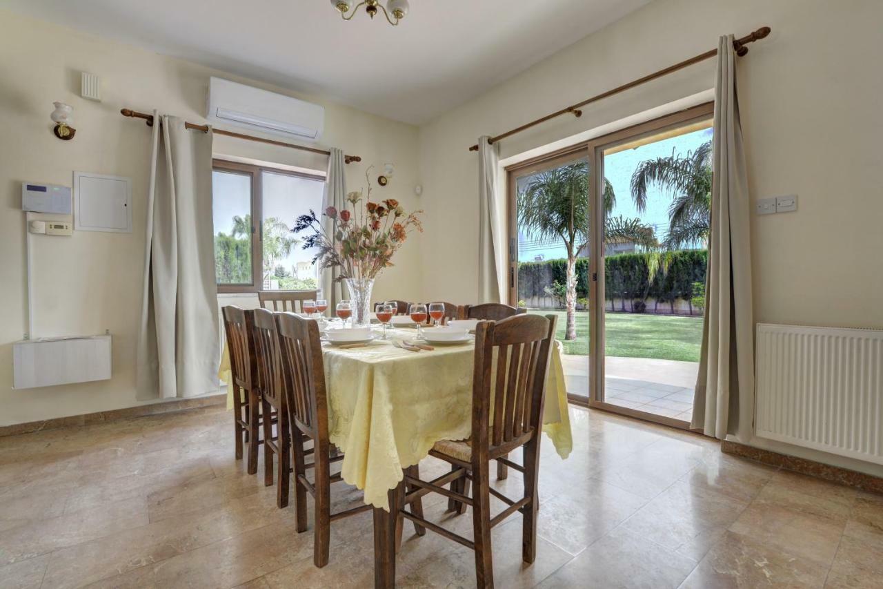 Villa Eva Ayía Nápa Extérieur photo