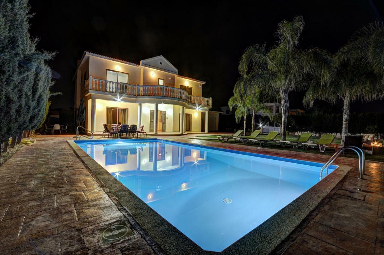 Villa Eva Ayía Nápa Extérieur photo